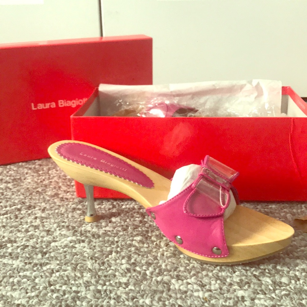 Laura biagiotti pink sandals